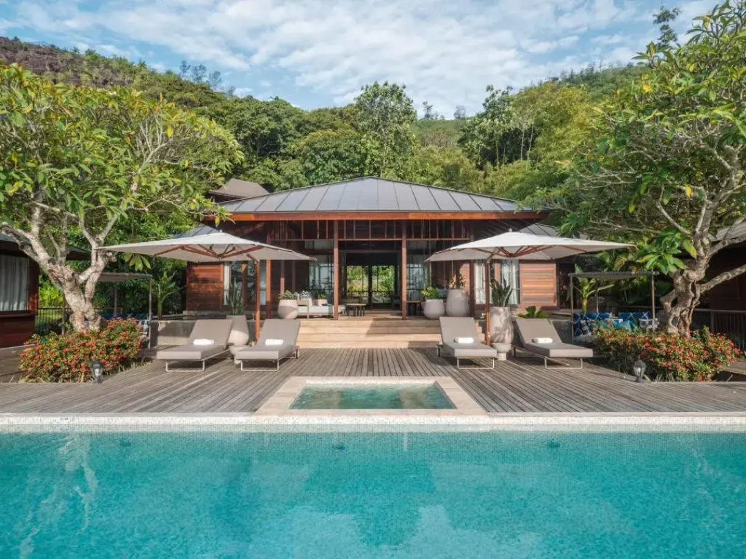 Four Seasons Resort Seychelles — the pool