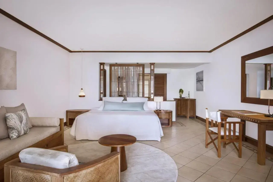 Paradis Beachcomber Golf Resort & Spa — a room