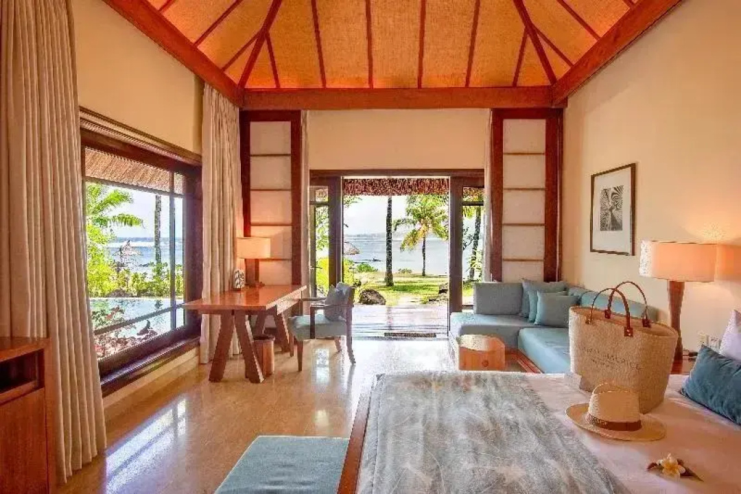 Double Suite Pool Villa beachfront