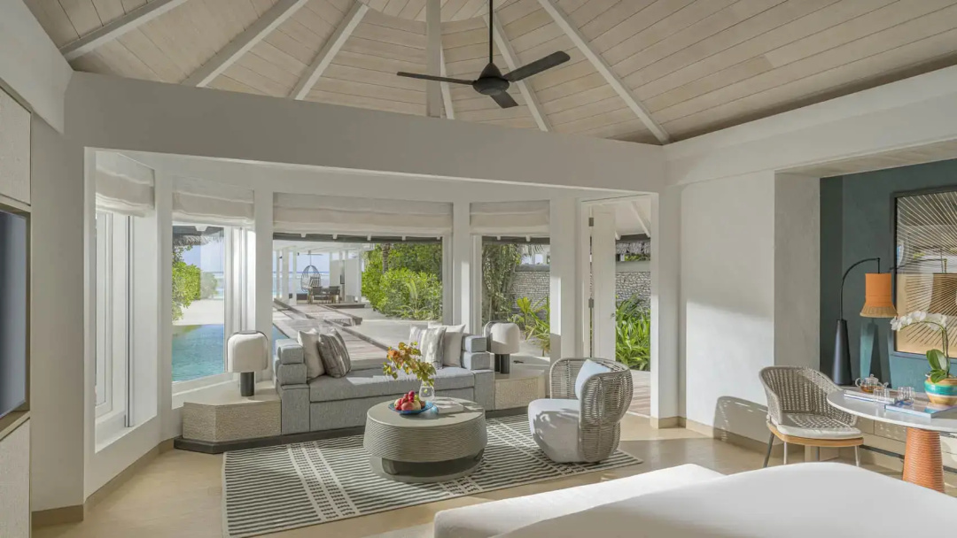 Sunrise Family Beach Villa with Pool