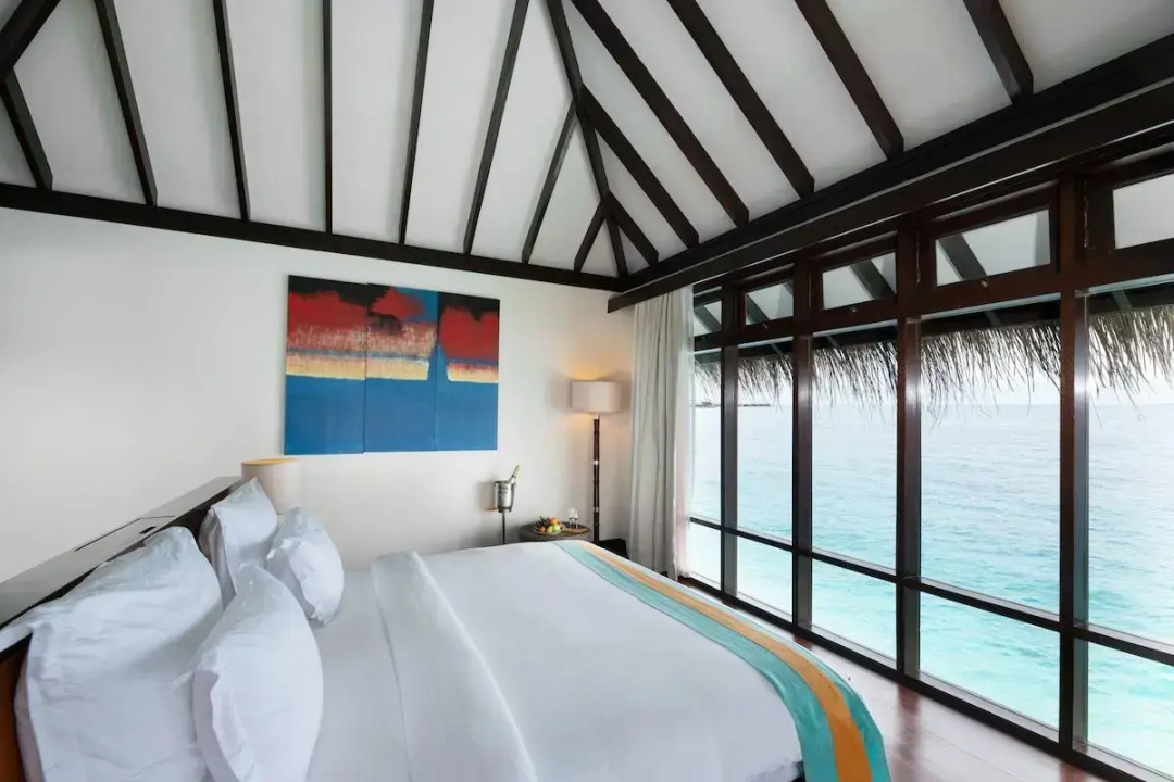 Coco Bodu Hithi Resort — a room