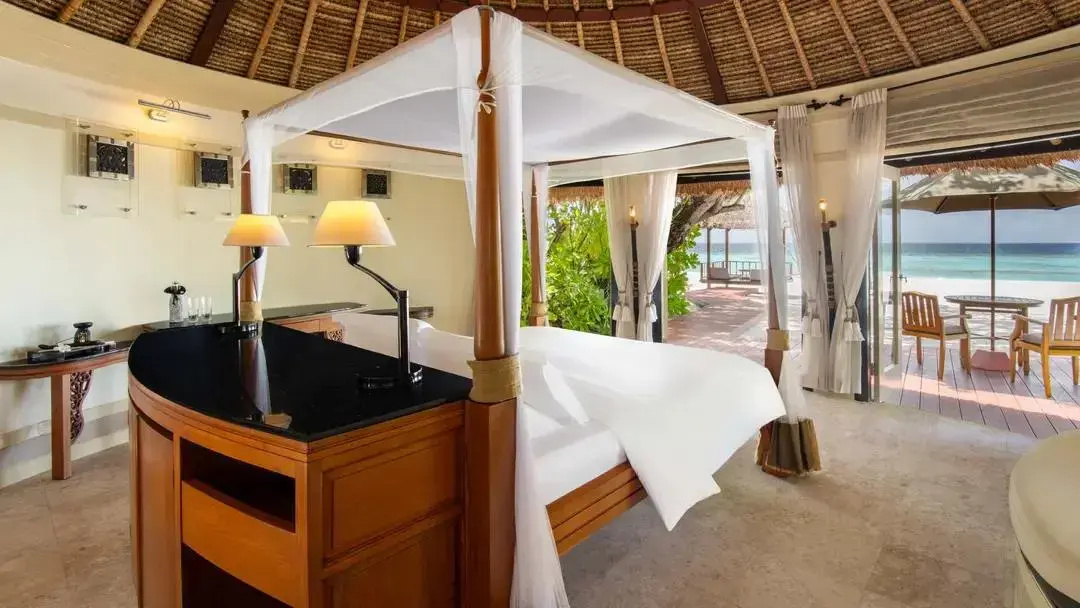 Double Pool Villa beachfront