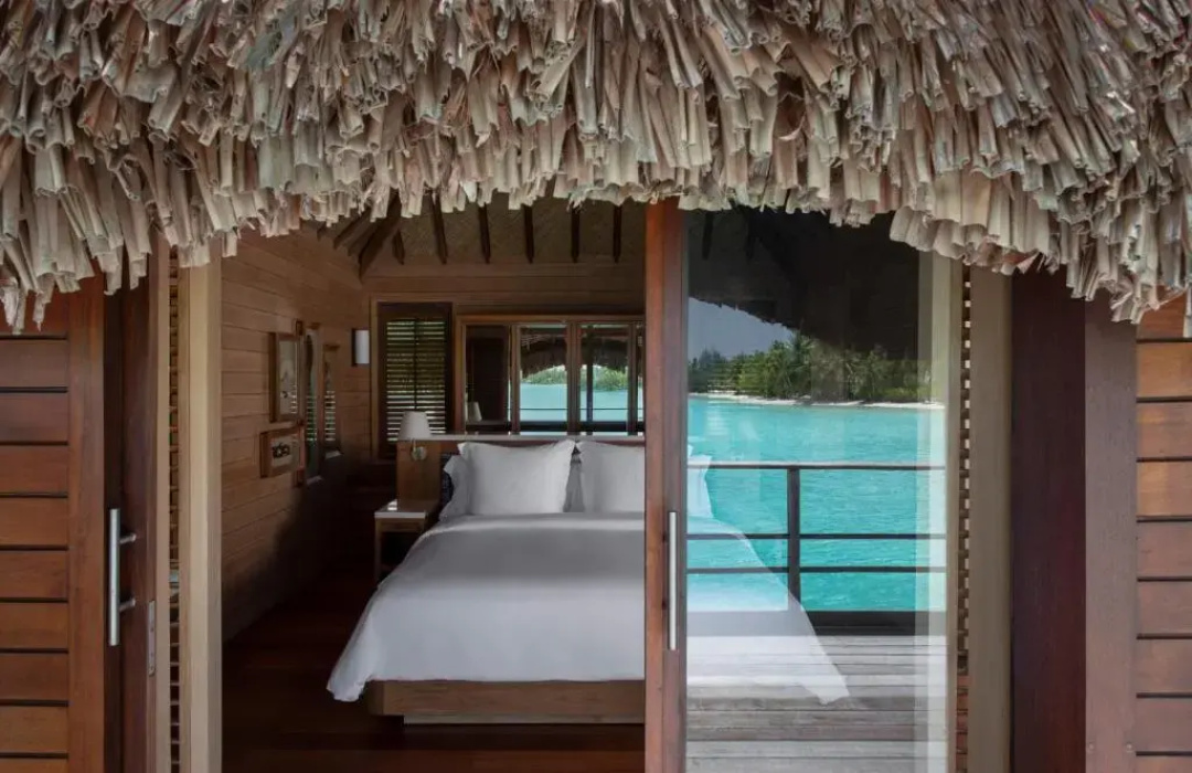 1 Bedroom Plunge Pool Overwater Bungalow Suite with mountain view