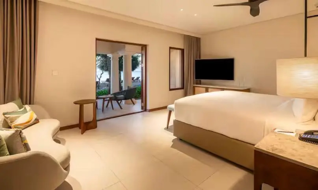 Honeymoon Suite Beachfront