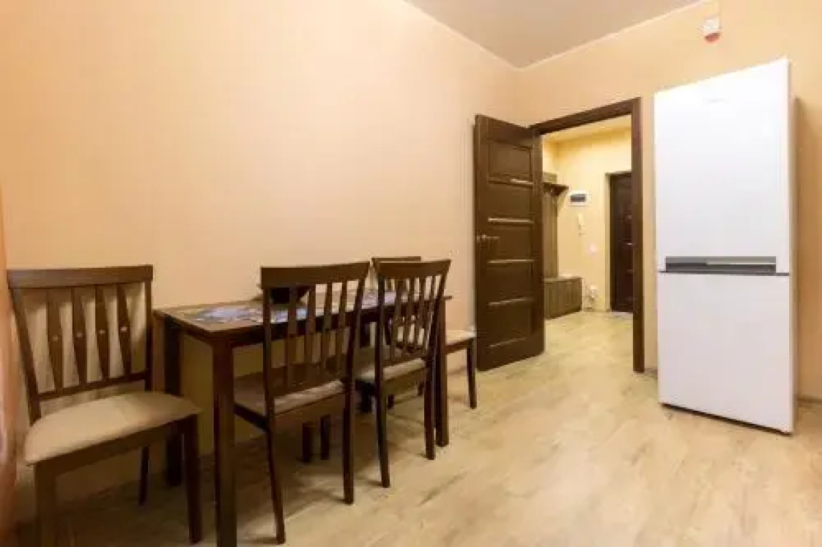 Apart39 on Leonova 55