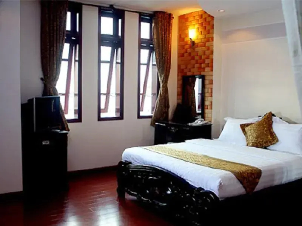 Song Nhat Hotel