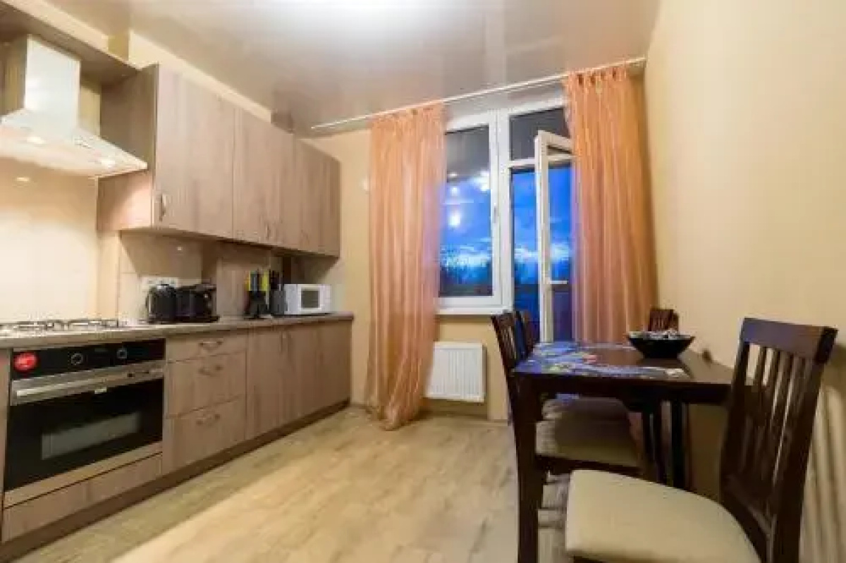 Apart39 on Leonova 55