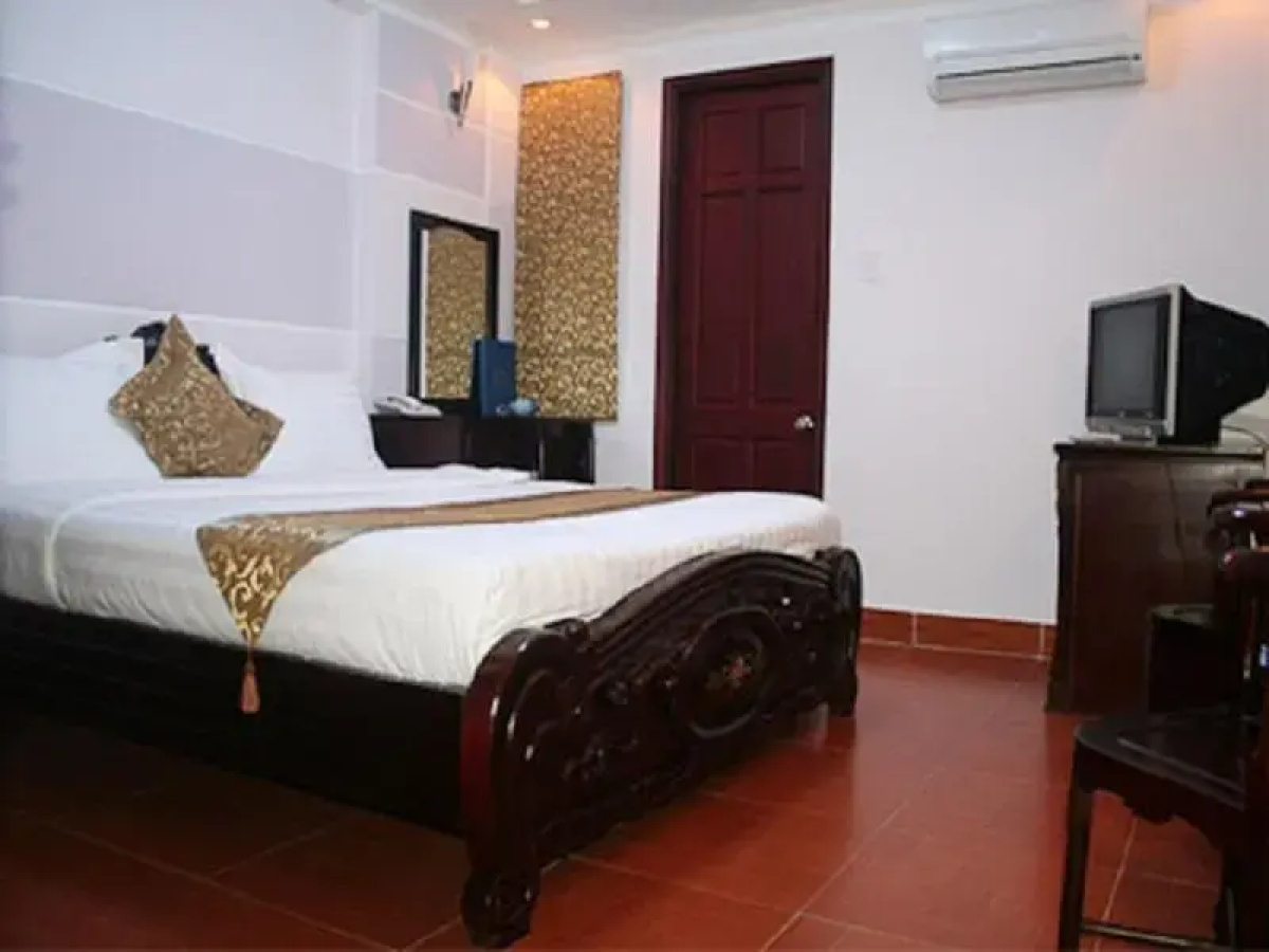 Song Nhat Hotel