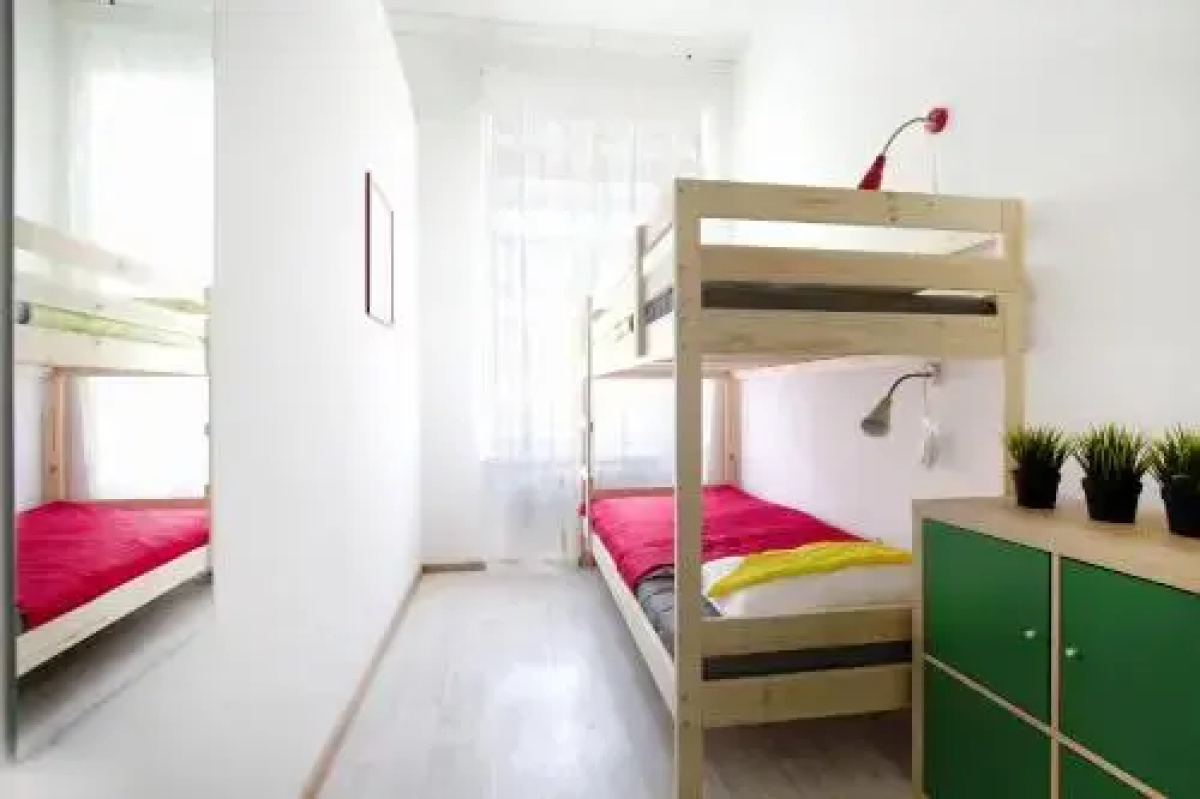 Sculptor Hostel