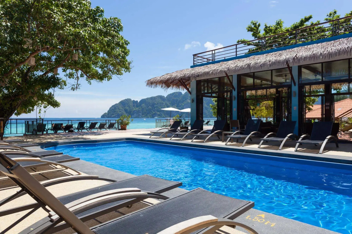 Phi Phi Long Beach Resort & Villa