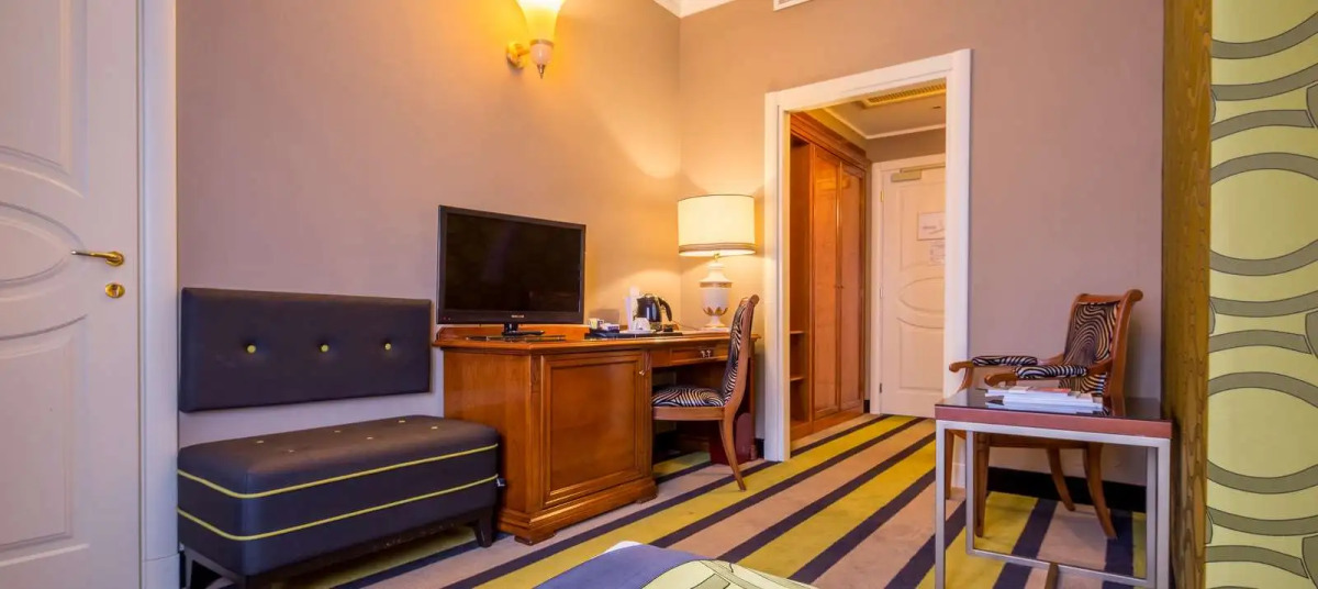 Grand Visconti Palace