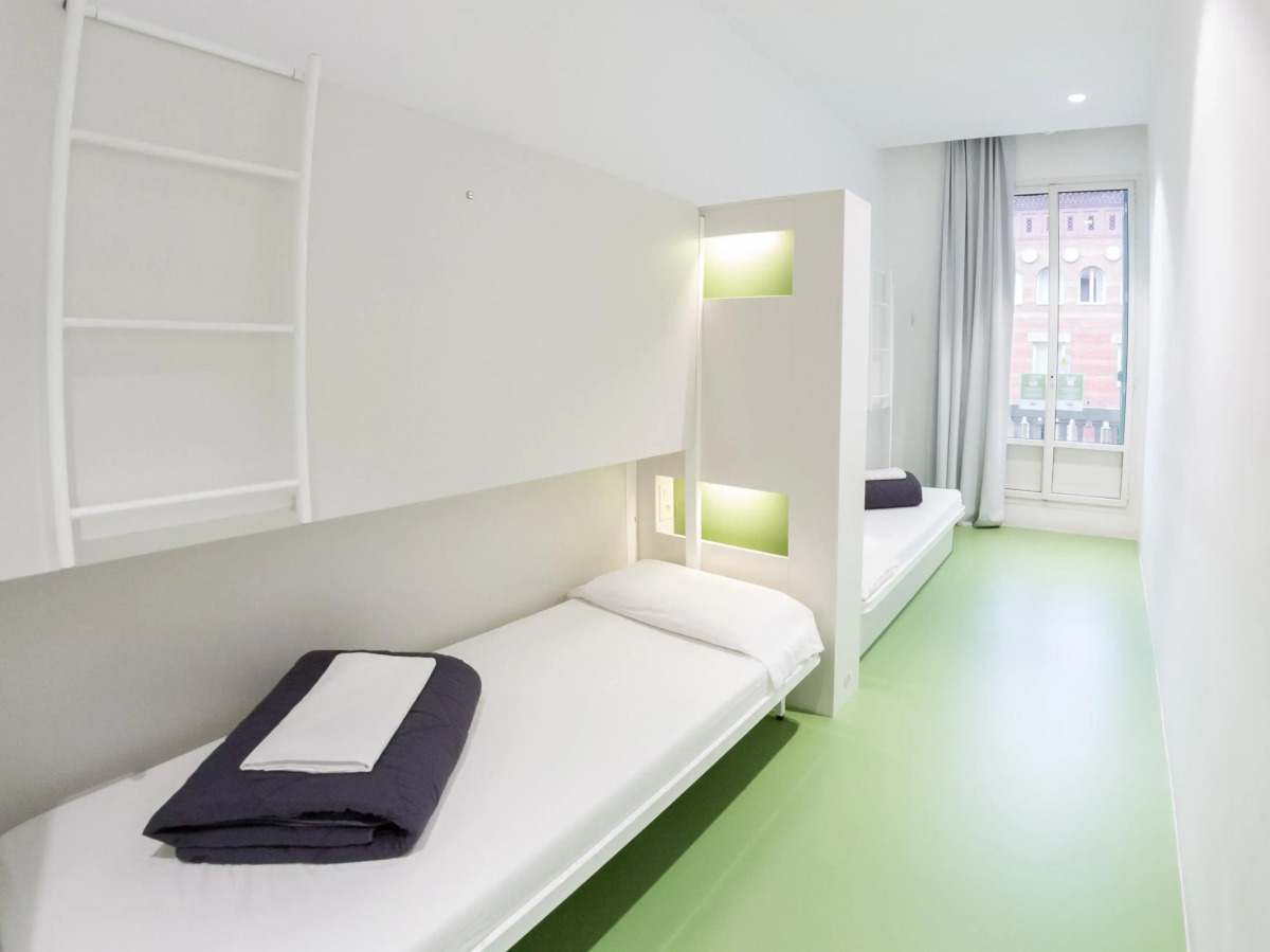 Sant Jordi Hostels Rock Palace