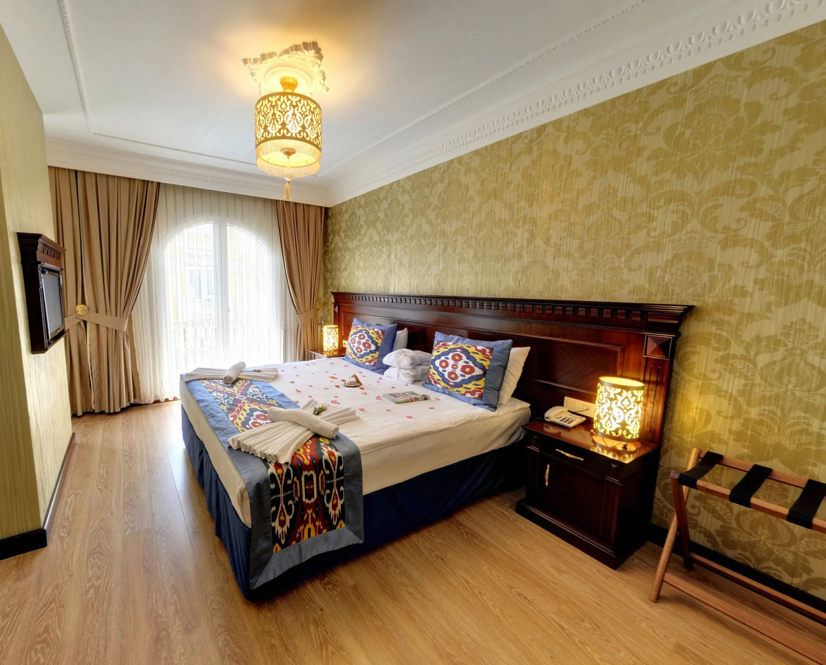 The Magnaura Palace Hotel