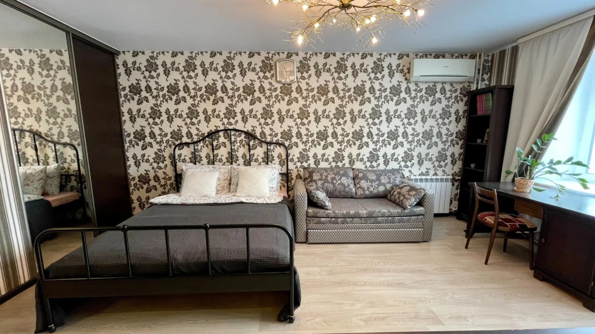 Tolstoy Apart (Толстой Апарт) на улице Демонстрации 38