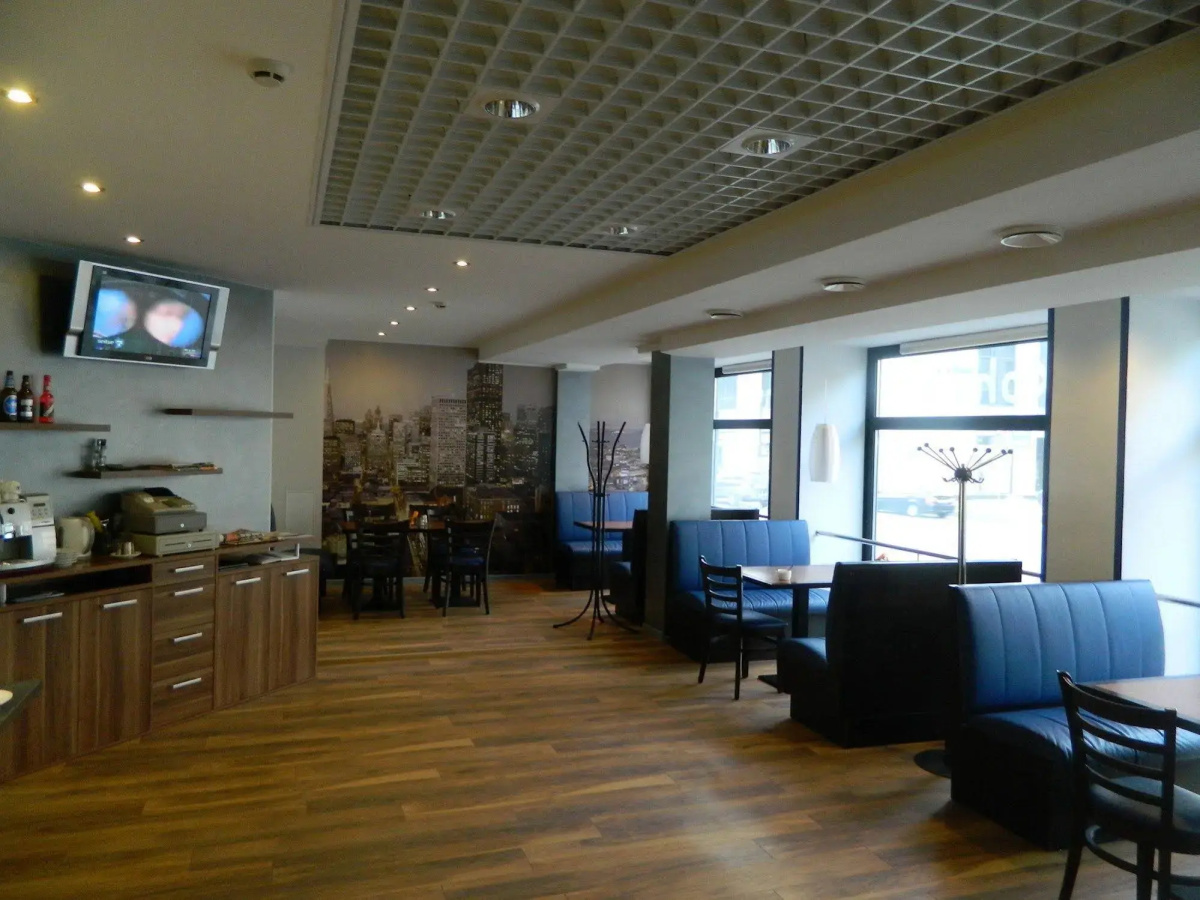 Center Hotel