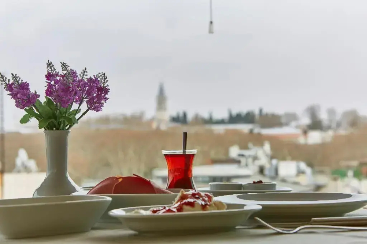 Seres Hotel Old City