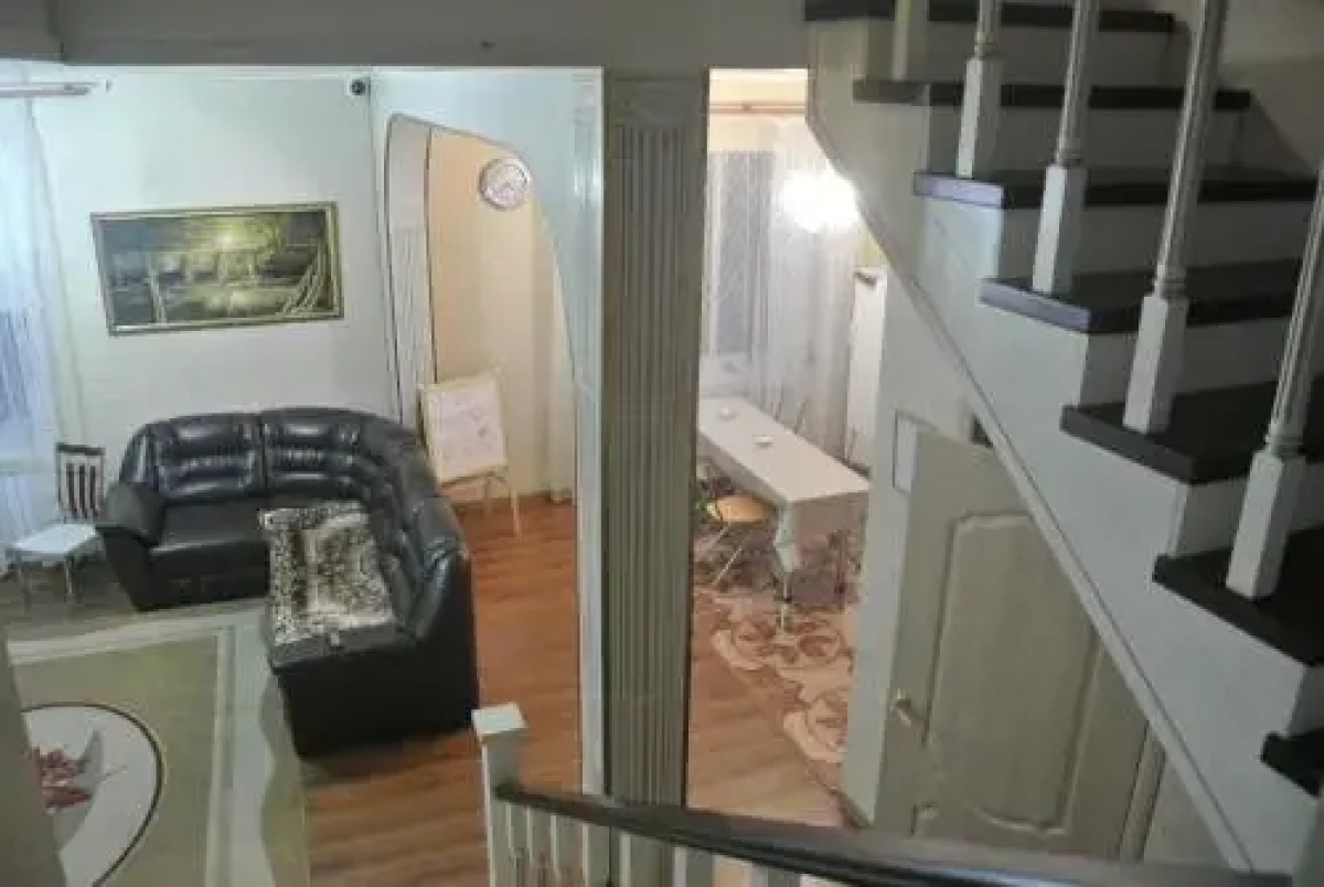 Dom U Naberezhnoy Hostel