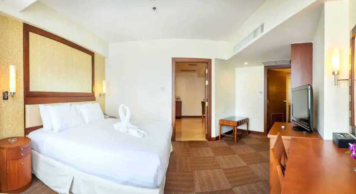 Jomtien Palm Beach Hotel And Resort