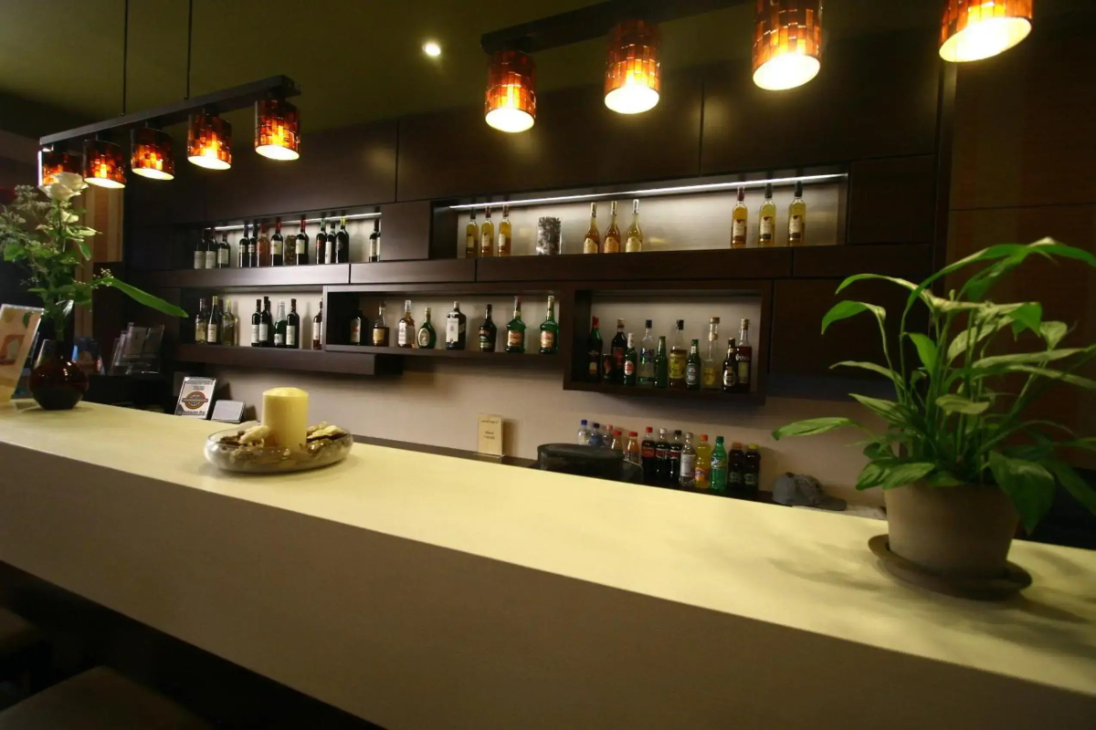 Central Hotel 21