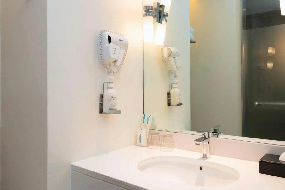 Holiday Inn Express Phuket Patong Beach Central by IHG