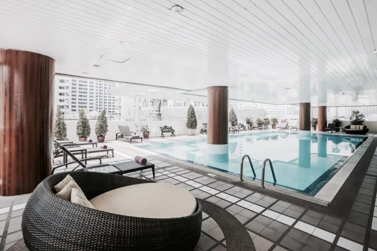 Отель PARKROYAL Suites Bangkok