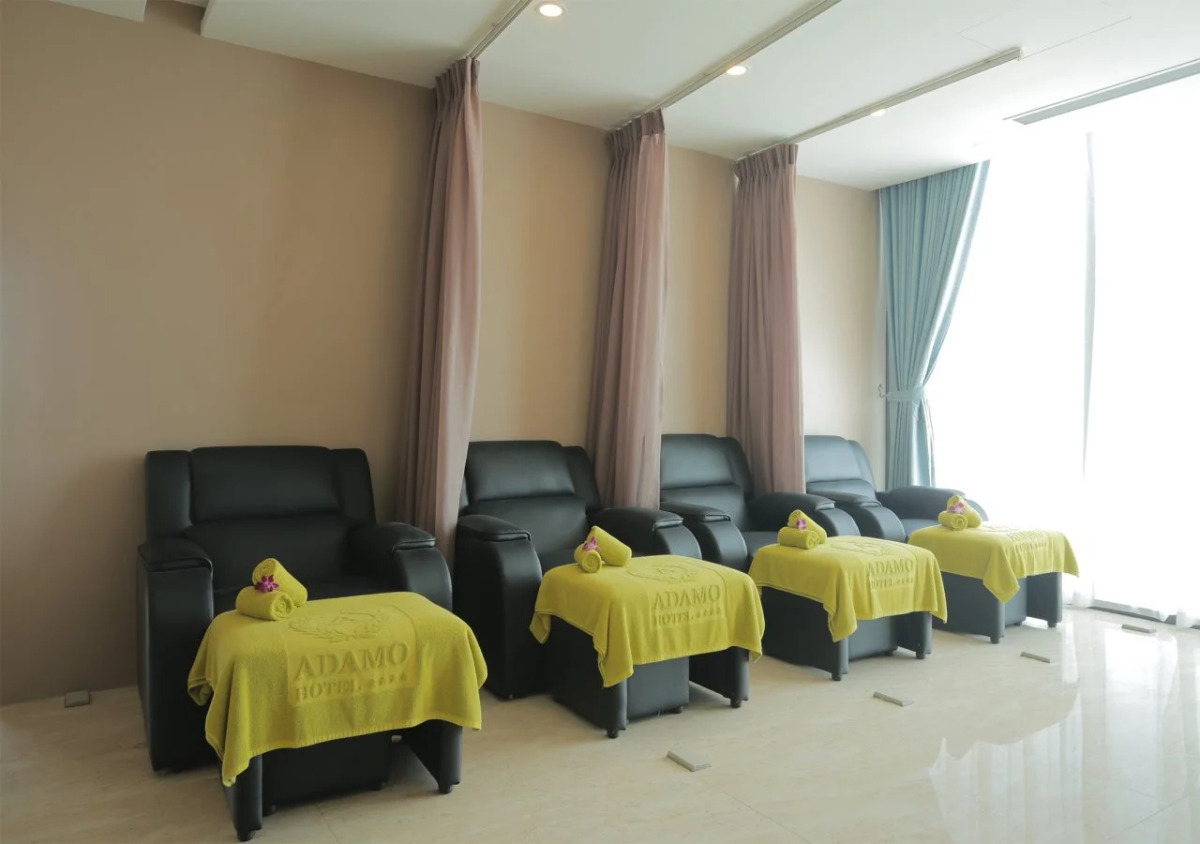 Yarra Ocean Suites Danang