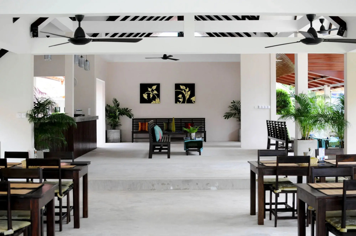 Naiharn Beach Resort