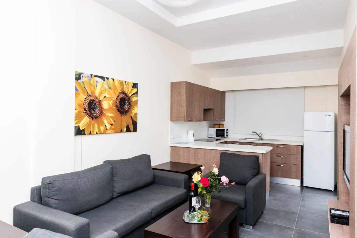 Helios Bay Hotel Apartments