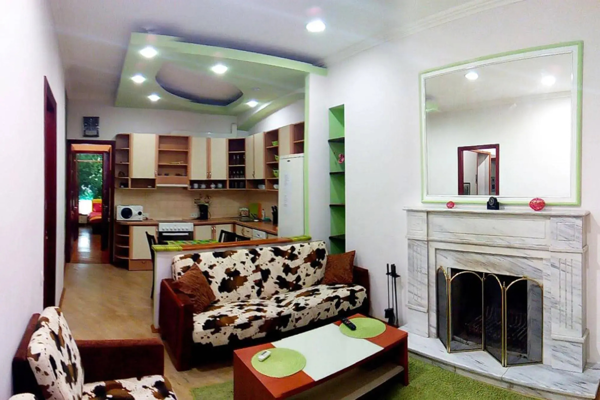 Апартаменты UKR Apartments