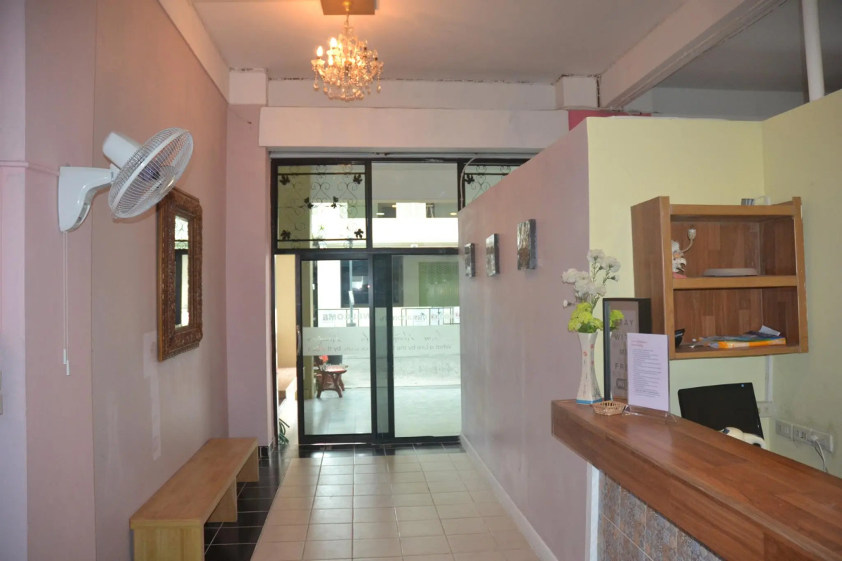 OYO 75486 Anna Residence Jomtien