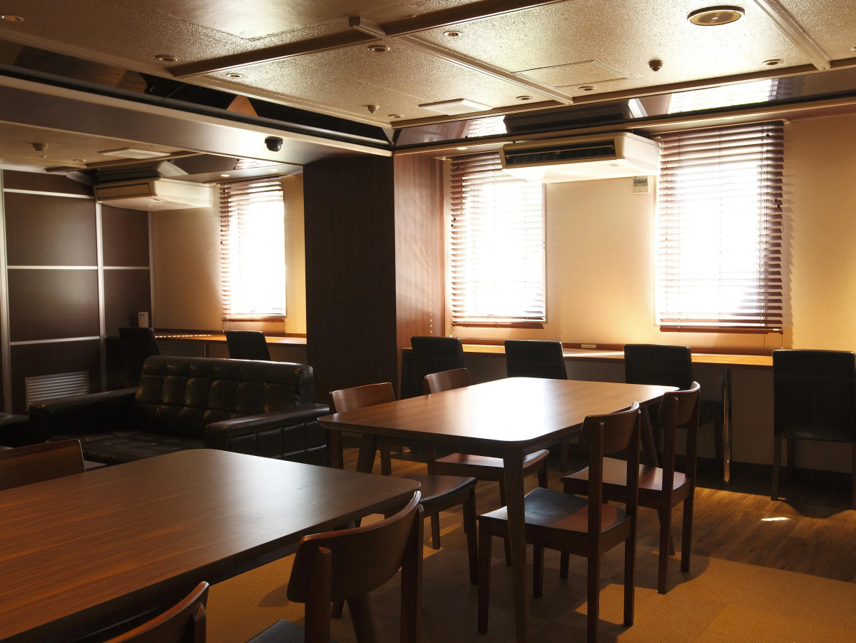 Shinjuku Kuyakusho-mae Capsule Hotel