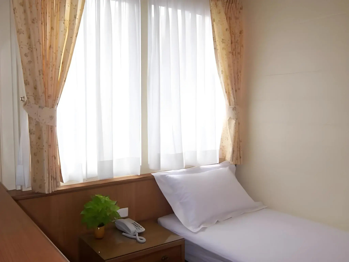 Baan Dinso Hostel