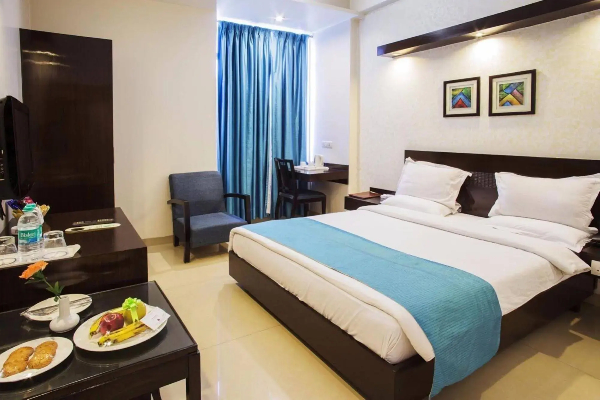 Rockland Hotel - C R Park