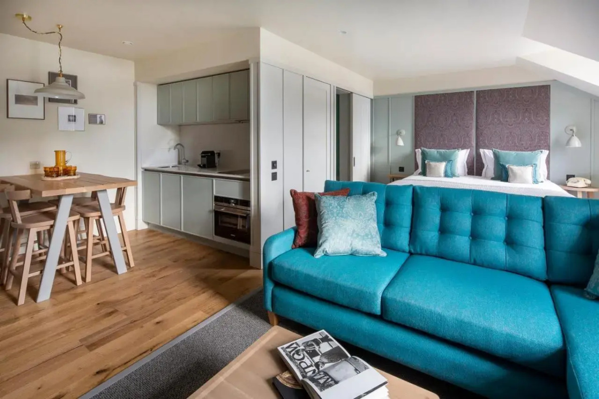 Abbey Strand Apartments, at Holyrood