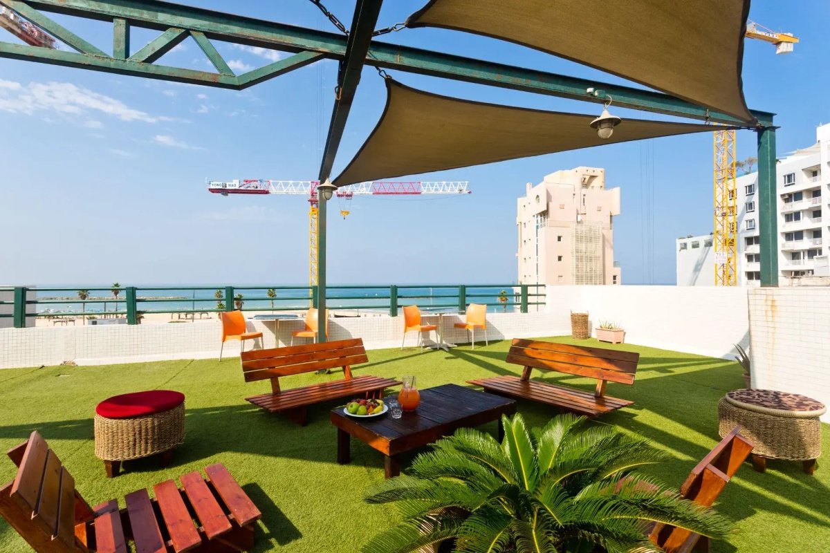 De La Mer Hotel - by Zvieli Hotels