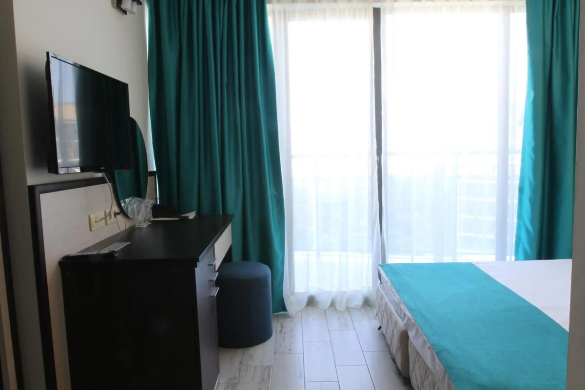 Smartline Meridian Hotel