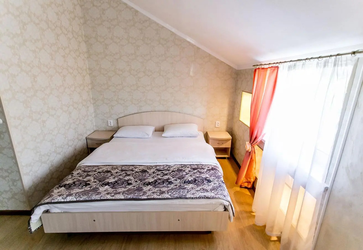 Отель «Белый Сад»