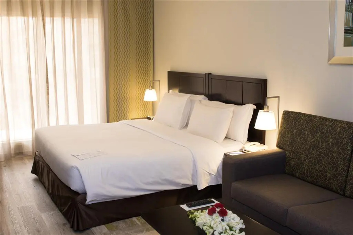 Savoy Crest Hotel Apartments