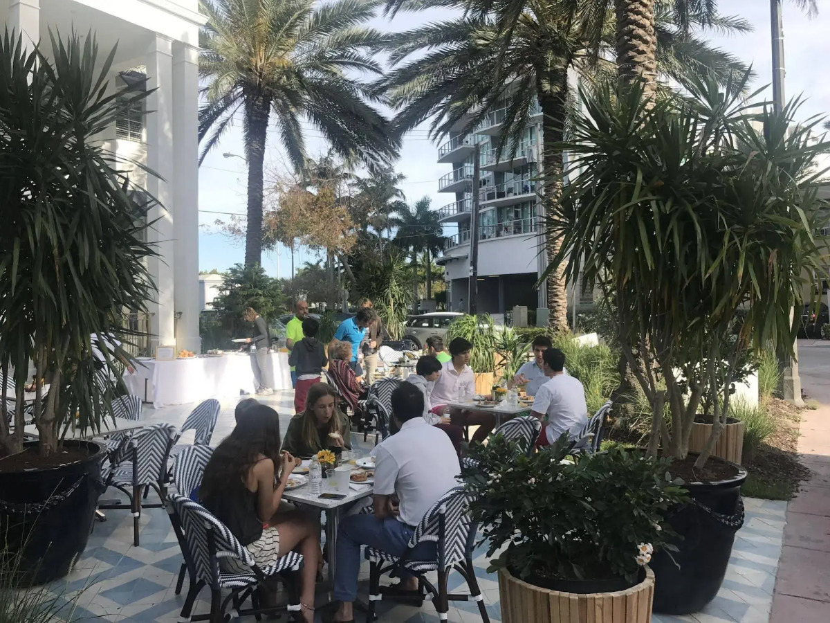 Oceanside Hotel and Suites