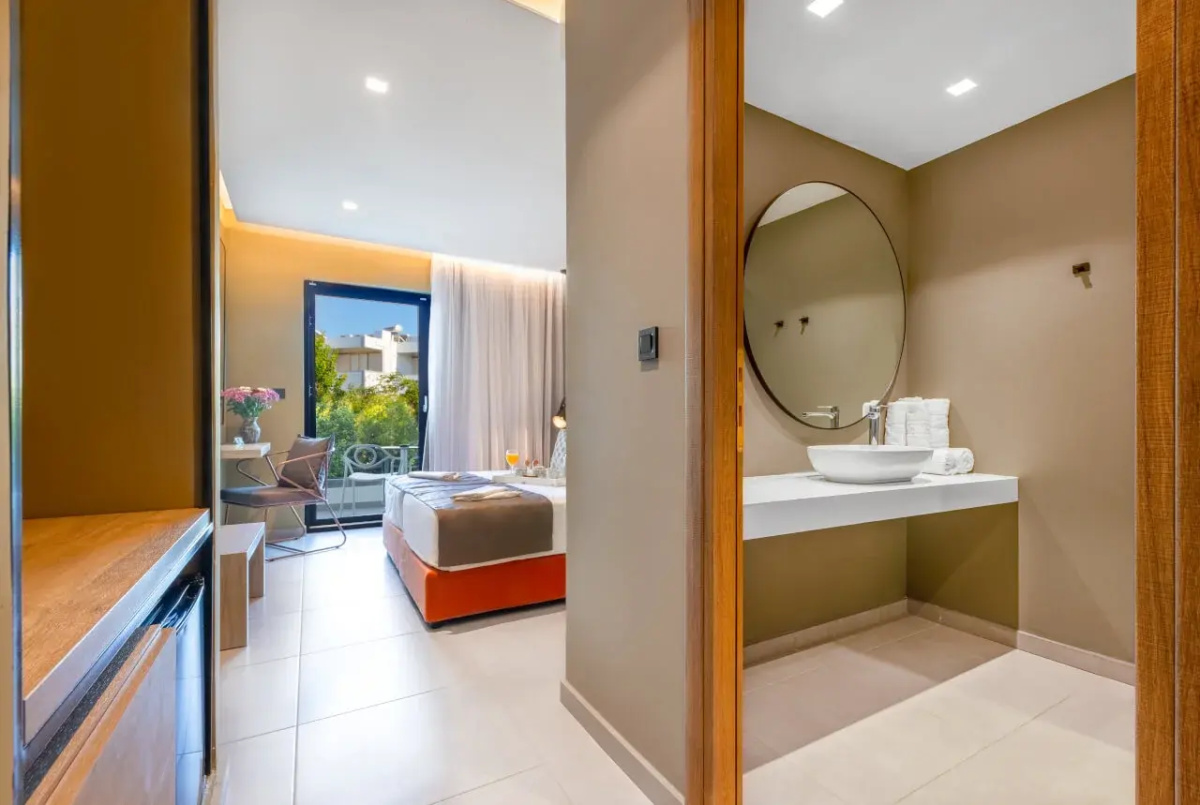 Iris Hotel