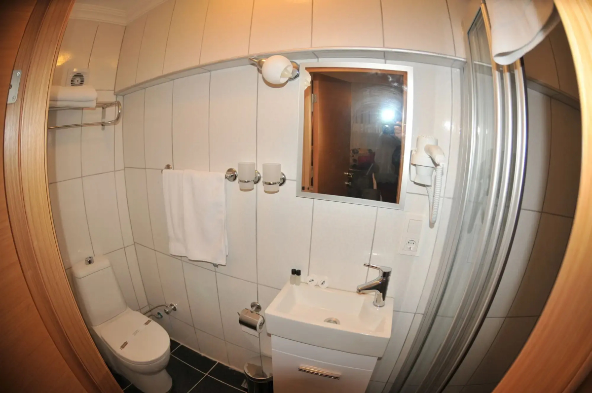 Palace Point Hotel