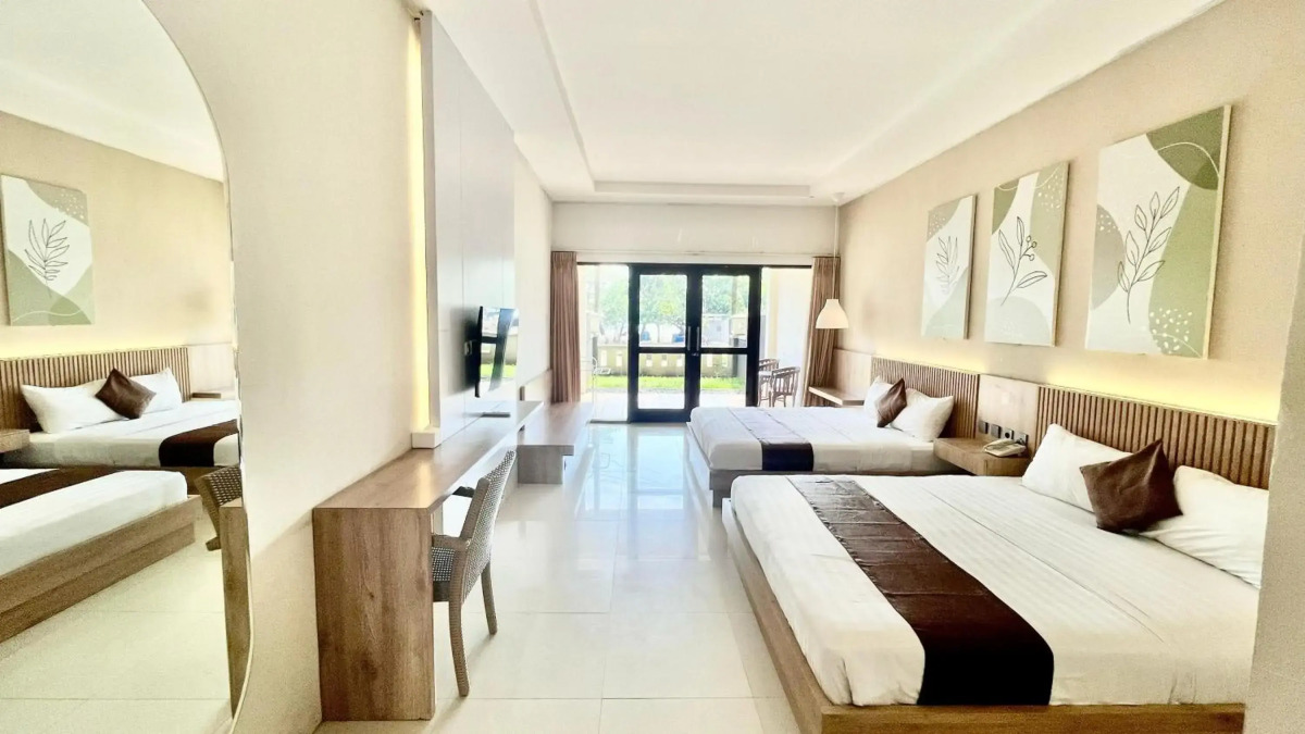 Surya Kencana Seaside Hotel