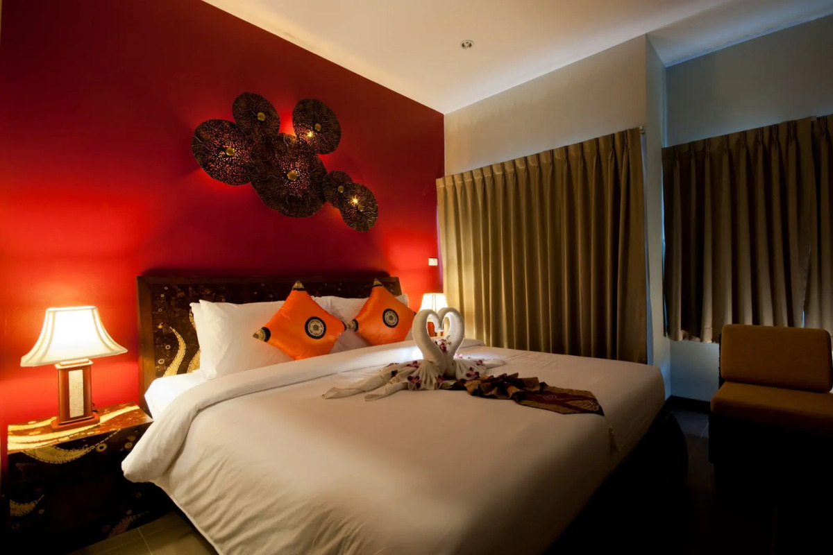 YouDee Hotel Patong (formerly Meir Jarr Hotel)