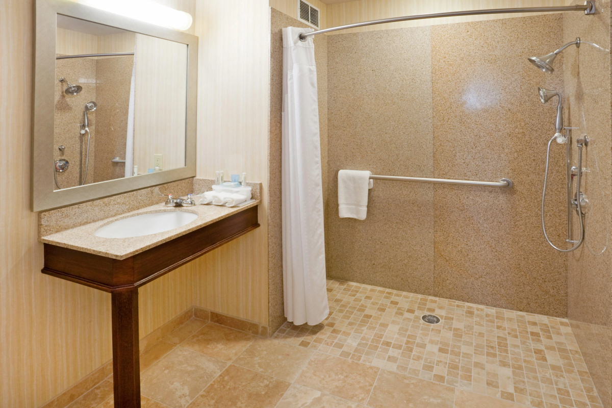 Holiday Inn Express & Suites Eagle Pass by IHG