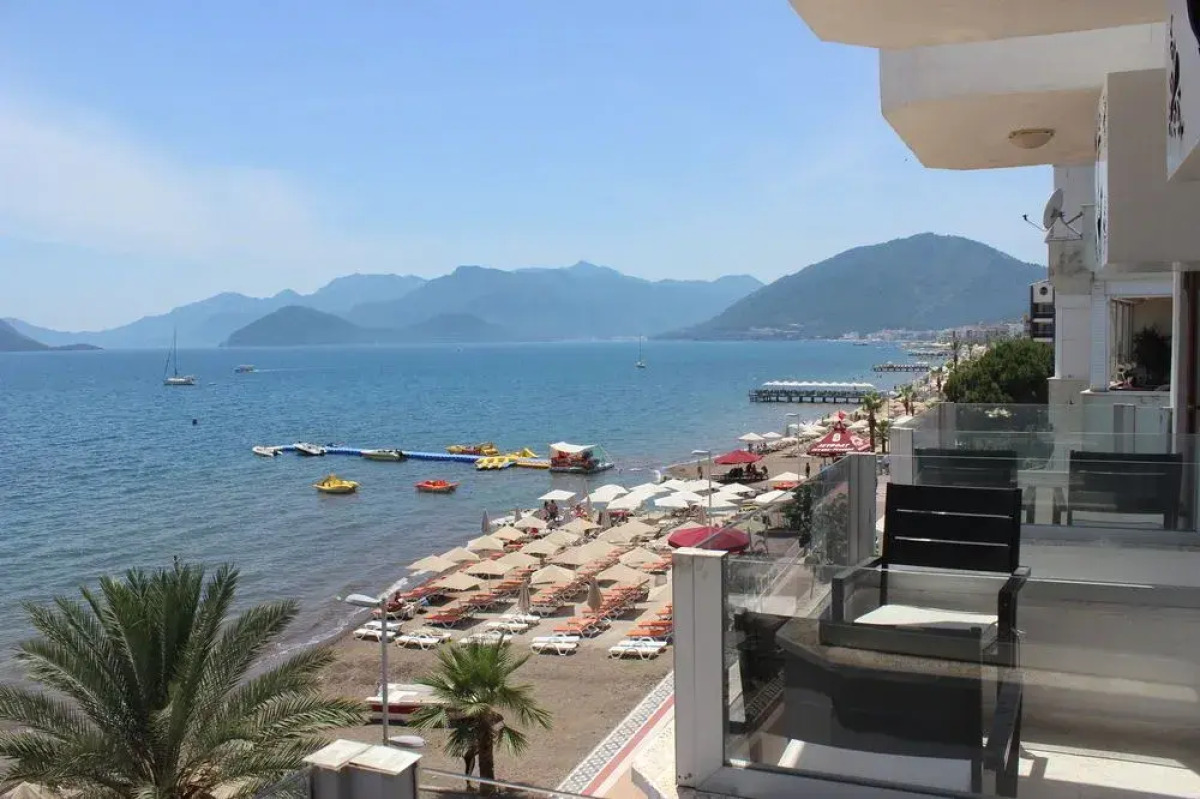 Reis Beach Hotel&Restaurant