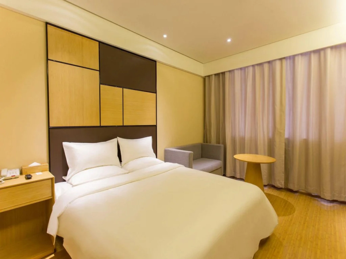 Ji Hotel Shanghai Oriental Pearl Tower