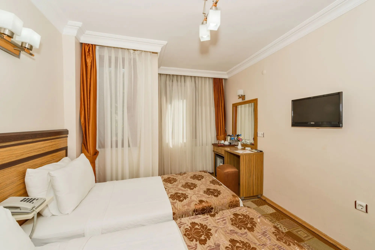 May Hotel