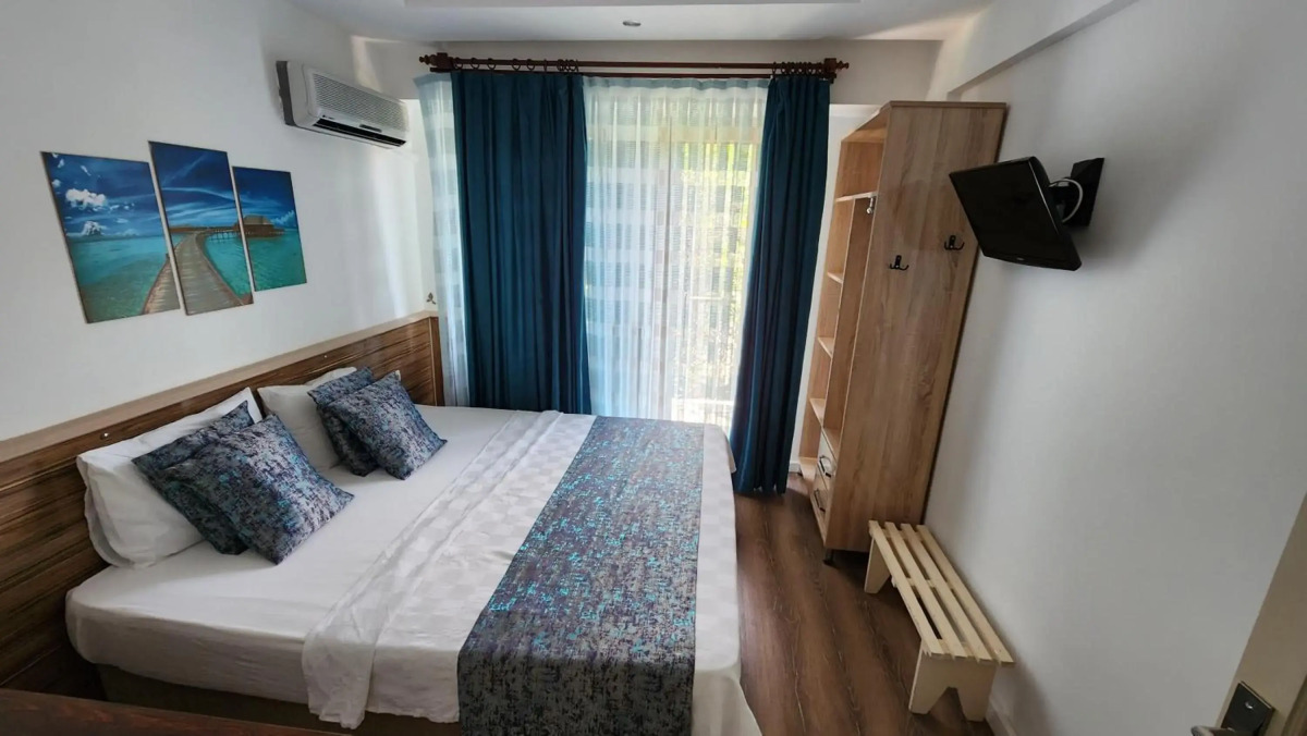 Amphora Hotel