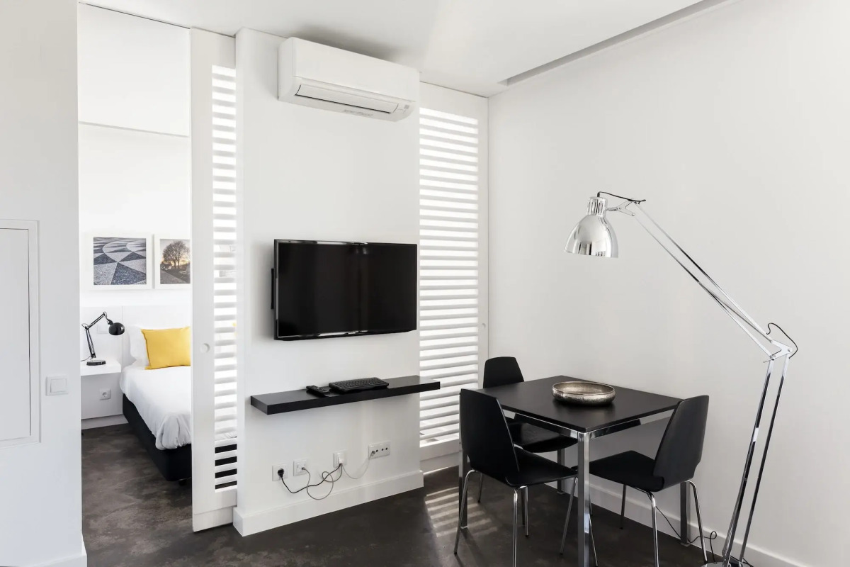 Hello Lisbon Santa Apolónia