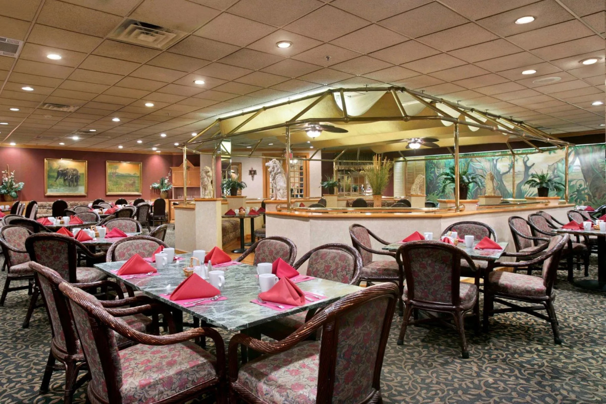 Holiday Inn Newark International Airport by IHG